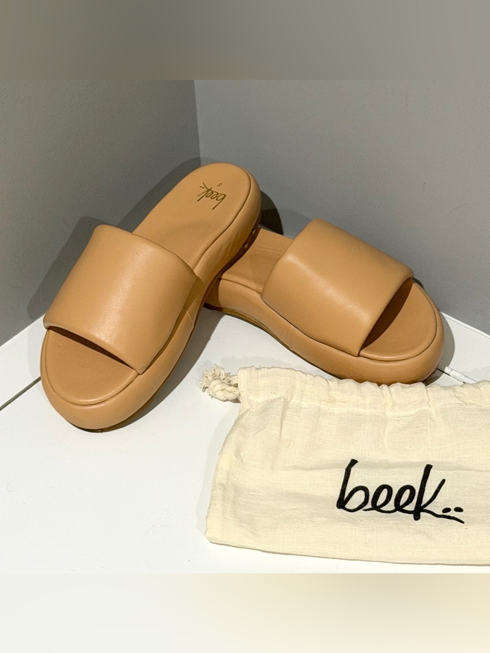 Beek Trumpeter Platform Slide Sandal
Size 8